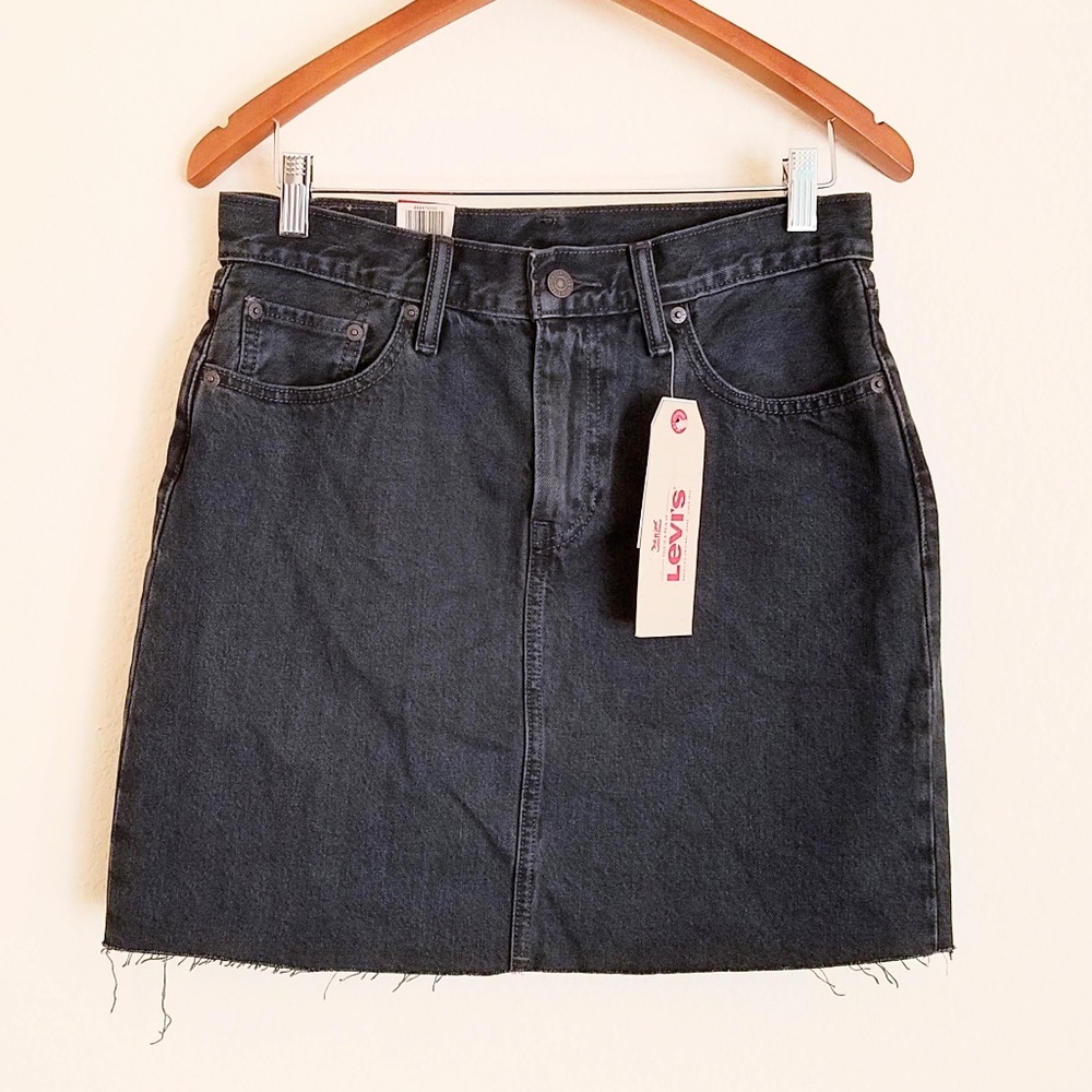 Levi's Raw Hem Denim Skirt